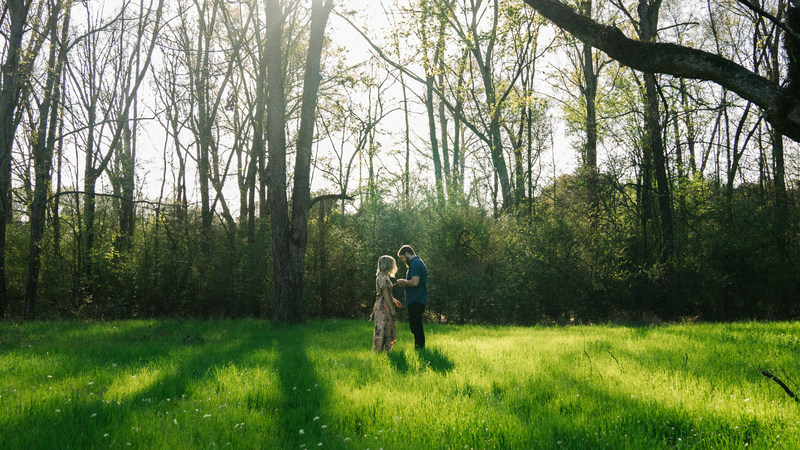 Husbands Who Love Like Christ and the Wives Who Submit to Them